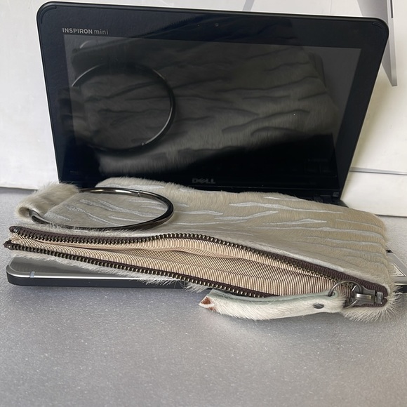 DeGroot Soirée Wrist In Hair On The Hide Metal Ring handle Fully Lined Clutch - Picture 11 of 11